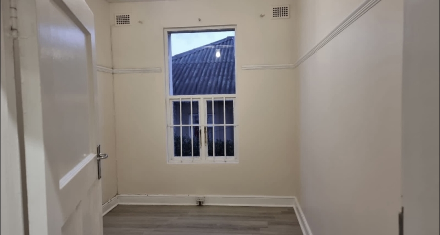 8 Bedroom Property for Sale in Quigney Eastern Cape